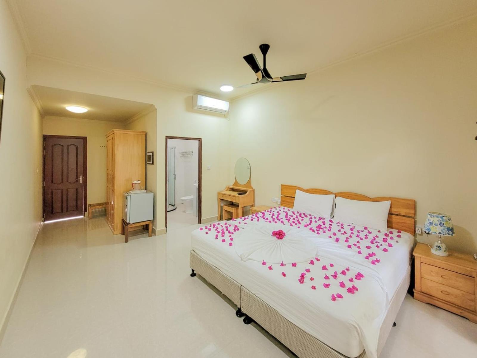 Sunrise Inn Thoddoo Exterior photo